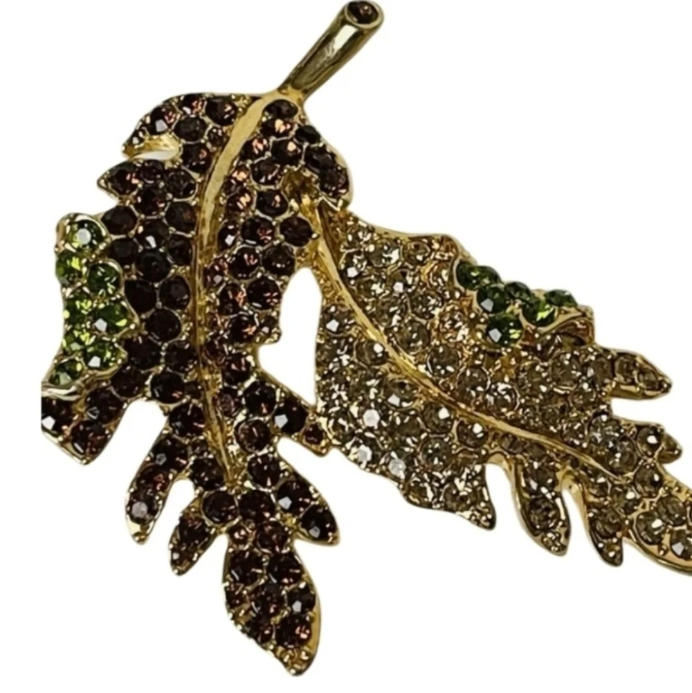 KJL Kenneth Jay Lane Vintage Jeweled Leaf Brooch Gold Tone Rhinestone Statement